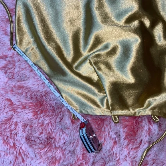 ‼️SOLD‼️ Better Be Metallic Gold Tie Back Crop Top Size Small for Women - Picture 9 of 10